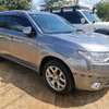 MITSUBISH OUTLANDER PHEV 2014MODEL thumb 6