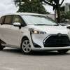 Toyota sienta hybrid 2020 thumb 3