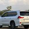2019 Lexus LX570 thumb 1