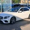 Mercedes Benz  E300 thumb 3