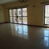 Spacious 3 br apartment + SQ-Kileleshwa. thumb 4