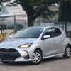 Toyota yaris. Silver thumb 2
