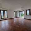 6 Bed Villa with En Suite in Lavington thumb 8
