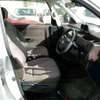 Toyota Spade thumb 8