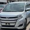 TOYOTA NOAH thumb 6