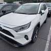 Toyota RAV4 SUV White Stylish Comfortable thumb 6