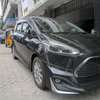toyota sienta non hybrid thumb 7