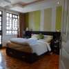 4 bedroom Maisonette plus sq thumb 8