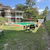 7 Bed House with En Suite in Lavington thumb 0