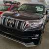 Toyota land cruiser VXL black thumb 2