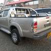 TOYOTA HILUX DOUBLE CABIN LOCAL thumb 3