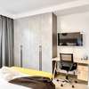 Serviced 2 Bed Apartment with En Suite at Riverside thumb 7