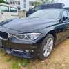 BMW 320i black 2018 thumb 3