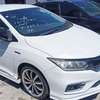Honda Grace hybrid white 2018 Fully loaded thumb 0
