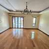 4 Bed Apartment with En Suite at Riverside Dr thumb 7