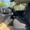 Toyota vitz thumb 6