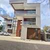 5 Bed House with En Suite in Lavington thumb 20