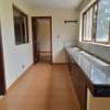 3 bedroom All ensuite + Dsq apartment to let. thumb 4