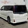 TOYOTA NOAH MINIVAN thumb 3