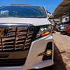 Toyota Alphard With Sunroof 2018 thumb 1