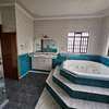 5 Bed House with En Suite in Gigiri thumb 17