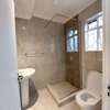 5 Bed House with En Suite in Riverside thumb 5