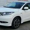 Honda vezzel hybrid pearl white thumb 5