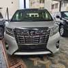 Toyota Alphard 2018 Silver thumb 8