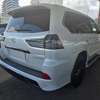 Lexus 570 thumb 8