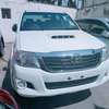 TOYOTA HILUX DOUBLE CABINET 2015 MODEL. thumb 4