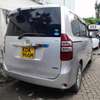 Toyota noah thumb 1