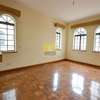 3 Bed Apartment in Brookside thumb 4