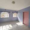 5 Bed House with En Suite in Membley thumb 6