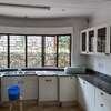 4 Bed House with En Suite in Rosslyn thumb 3