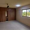 4 Bed Apartment with En Suite at Moyne Drive thumb 8