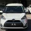 Toyota Sienta 7-Seater White Color fully loaded 2019 model. thumb 4