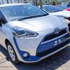 Toyota sienta hybrid silver 2018 thumb 1