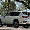 2023 Lexus LX600 thumb 9