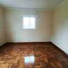 4 Bed House with En Suite in Rosslyn thumb 14