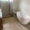 4 Bed Apartment with En Suite in Rosslyn thumb 33