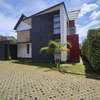 4 Bed House with En Suite in Garden Estate thumb 1