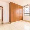 Elegant 3bedroomed apartment, ensuite, dsq thumb 7