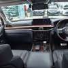 Lexus 570 thumb 3