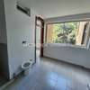 4 Bed Apartment with En Suite in Riverside thumb 3