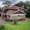 5 Bed House with En Suite in Lavington thumb 7