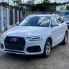 Audi Q3 White SUV Smooth Performance thumb 1