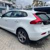 Volvo v40 white thumb 2