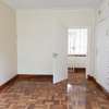 4 Bed House with En Suite in Rosslyn thumb 20