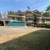 7 Bed House with En Suite in Lavington thumb 1