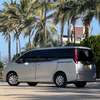 Toyota Noah 2017 thumb 4